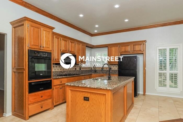 2709 Berkley Dr - Photo 6 of 16