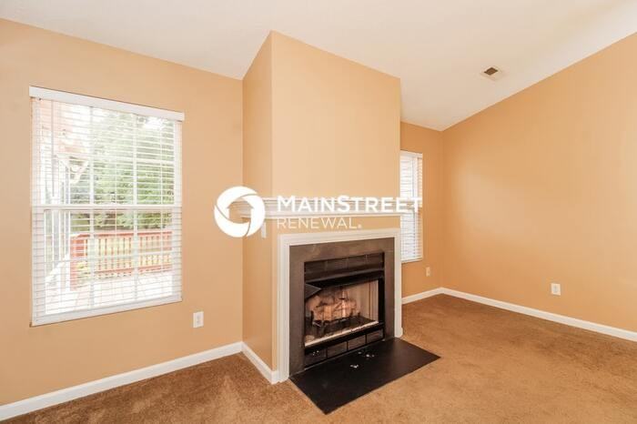 604 Nova Ave - Photo 3 of 16