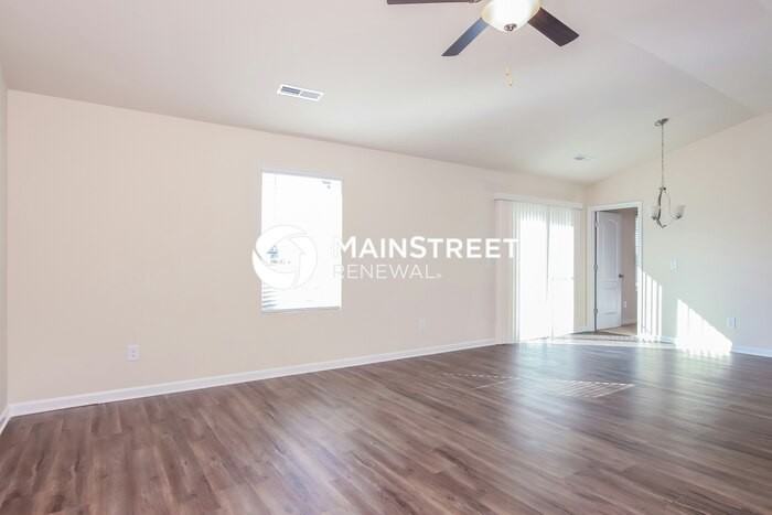 310 Armistead Ct - Photo 3 of 16