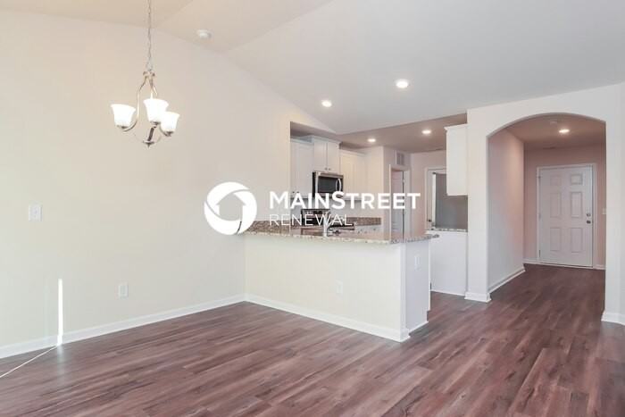 310 Armistead Ct - Photo 5 of 16