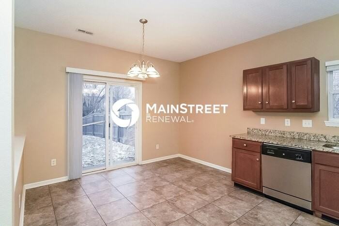 8018 Ithaca Way - Photo 5 of 16