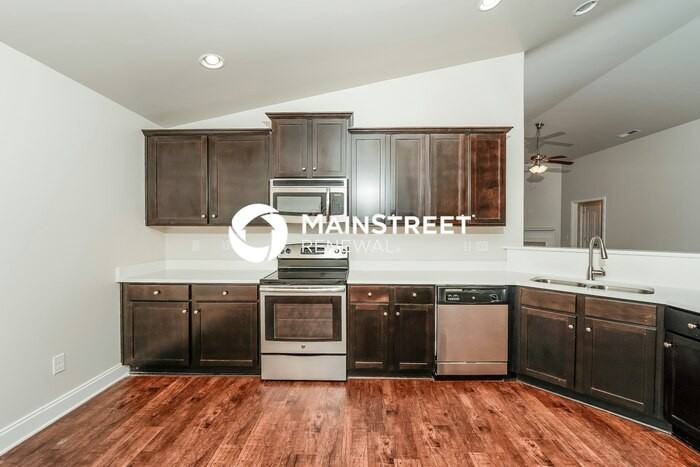 980 Clover Ave - Photo 7 of 18