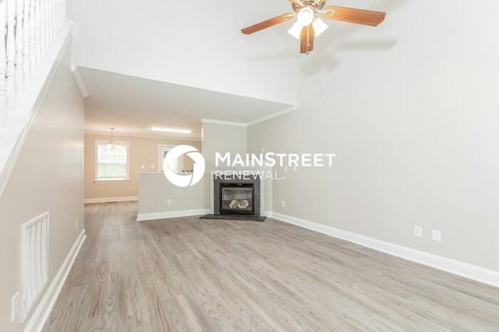 2016 Spring Creek Dr - Photo 2 of 16