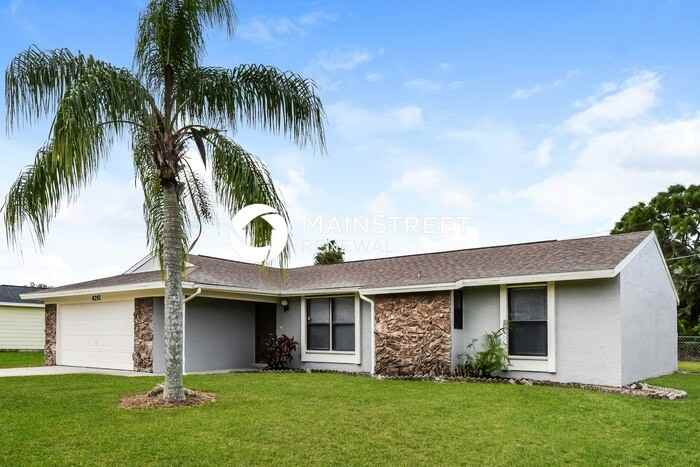 9292 Mooring Cir - Photo 3 of 16