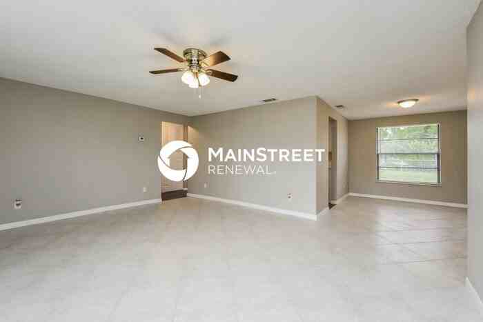 9292 Mooring Cir - Photo 5 of 16