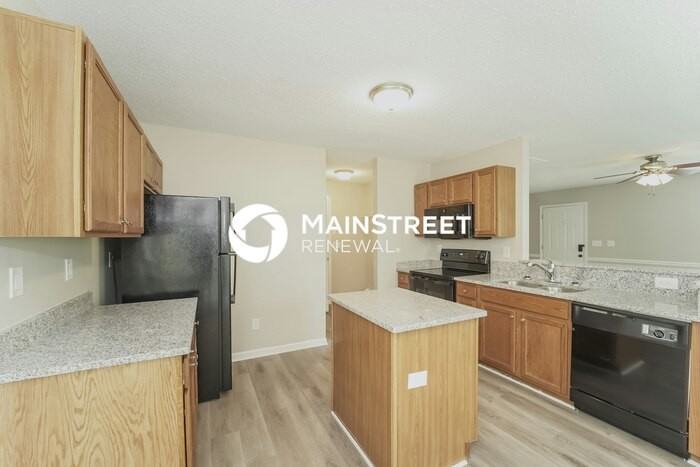 11126 Amber Glen Dr - Photo 7 of 17