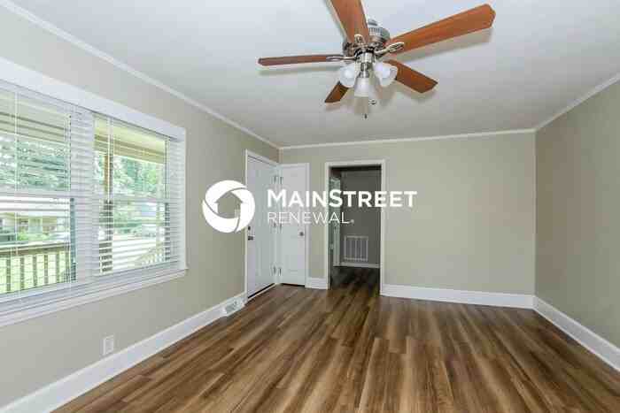 604 Robertson Ave - Photo 4 of 15