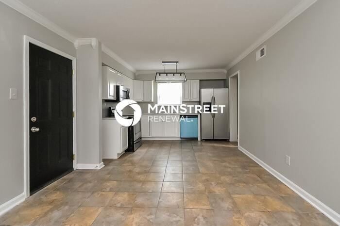 4521 Tammy Ln - Photo 4 of 17