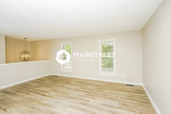7402 Stone Bluff Ct - Photo 4 of 23
