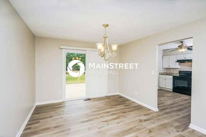 7402 Stone Bluff Ct - Photo 5 of 23