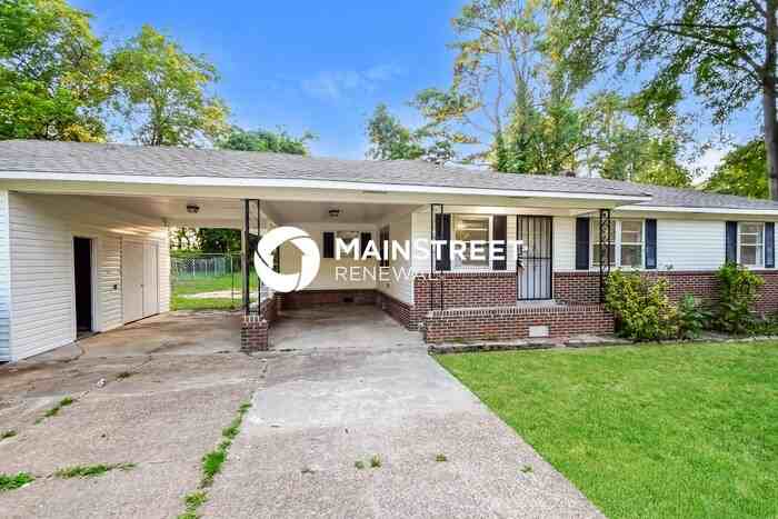 5041 Davis Cove - Photo 2 of 16