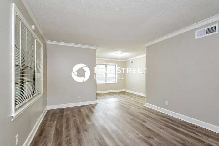 5041 Davis Cove - Photo 4 of 16