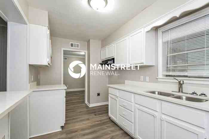 5041 Davis Cove - Photo 7 of 16