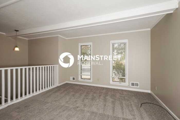 8704 Four Oaks Court - Photo 4 of 17