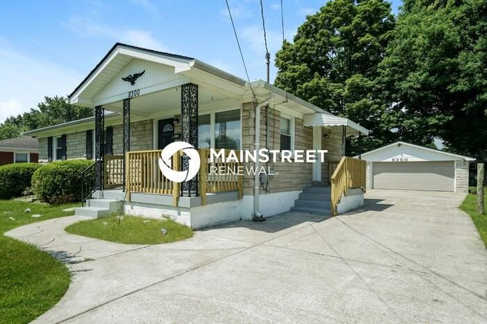 8300 Pandorea Dr - Photo 2 of 17