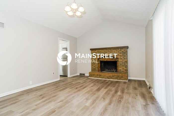 305 Southeast Westminister Road - Photo 3 of 17