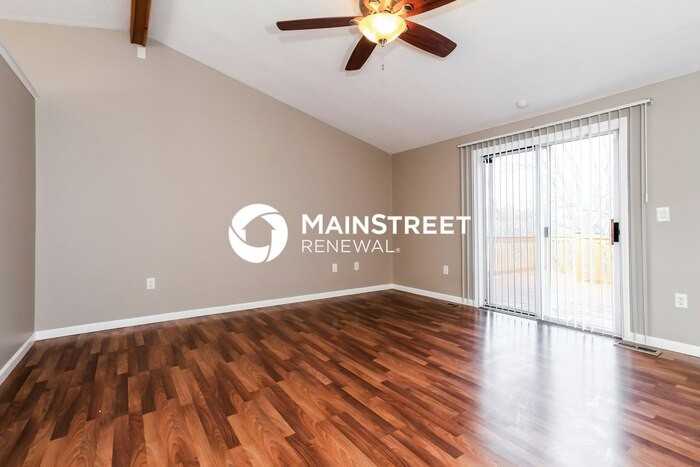 4784 Orangeburg Drive - Photo 3 of 17