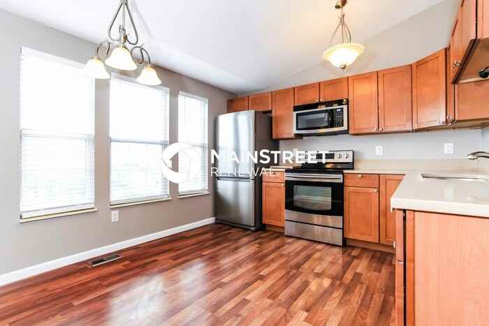 4784 Orangeburg Drive - Photo 5 of 17