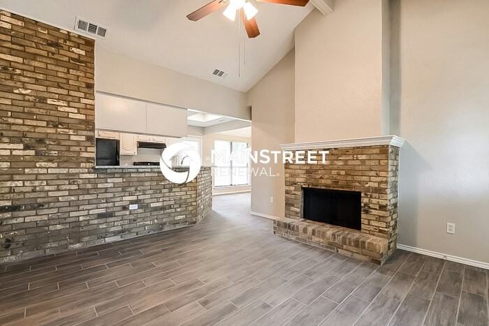 103 Meadow Dr - Photo 3 of 16