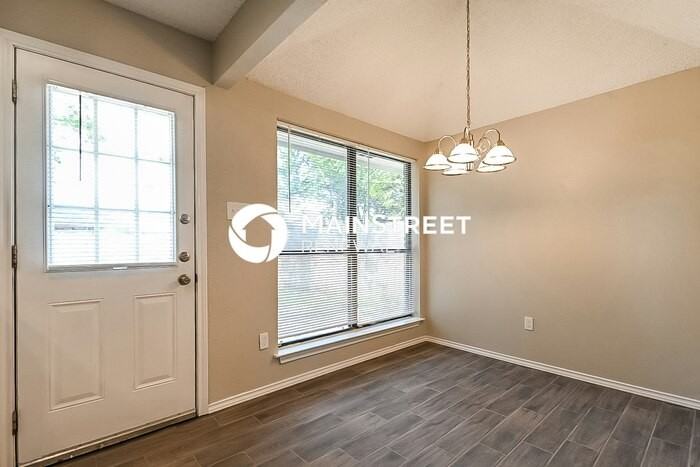 103 Meadow Dr - Photo 5 of 16