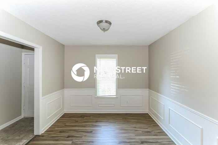 6350 Limewood Ave - Photo 4 of 16