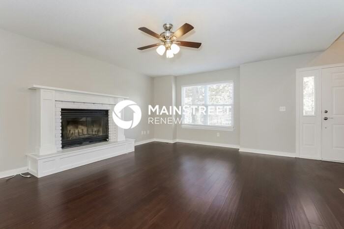 2314 Northeast Springbrook Street - Photo 3 of 18