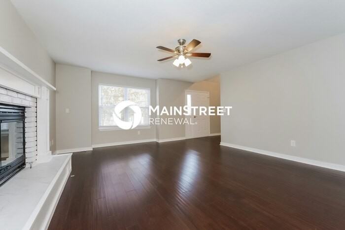 2314 Northeast Springbrook Street - Photo 4 of 18