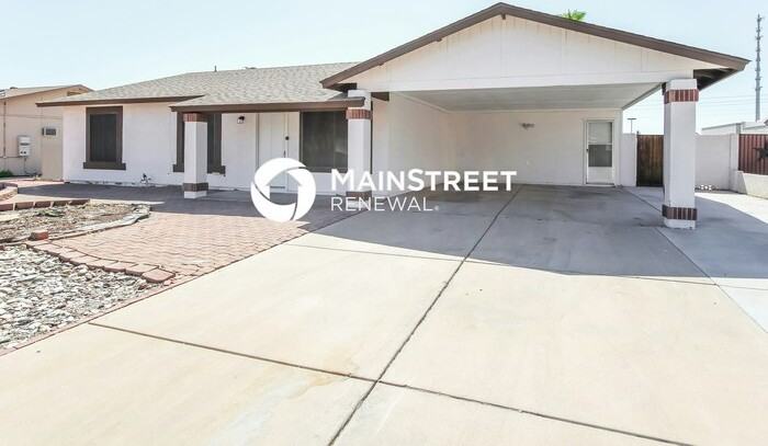 18048 North 50th Avenue - Photo 2 of 15