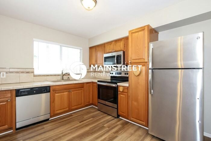 18048 North 50th Avenue - Photo 6 of 15