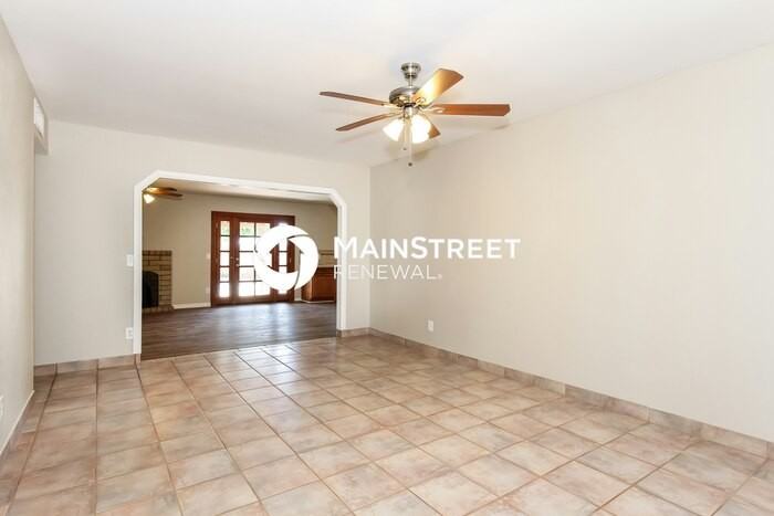 18048 North 50th Avenue - Photo 7 of 15