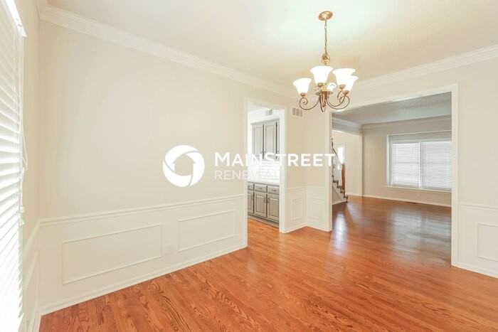 6603 West 156th Street - Photo 6 of 19