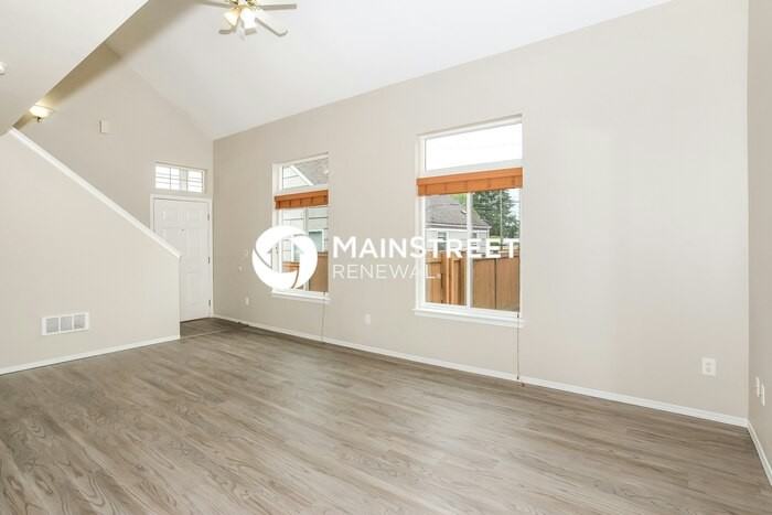 915 110th Street South - Photo 5 of 16