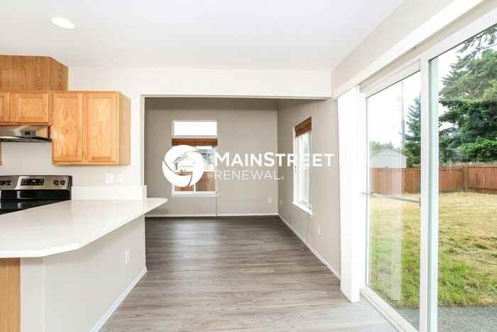 915 110th Street South - Photo 7 of 16