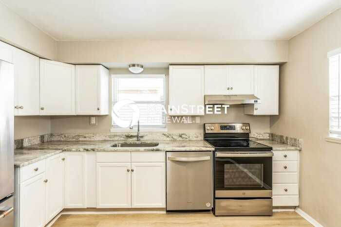 4626 20th Ave N - Photo 5 of 16