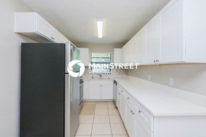 7612 South Swoope Street - Photo 6 of 16