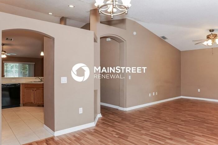 225 Gordon Road Northwest - Photo 5 of 17