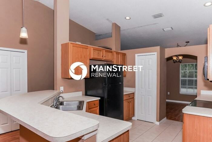 225 Gordon Road Northwest - Photo 7 of 17