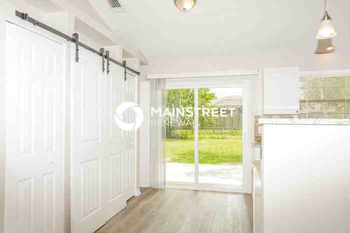 394 Sherman St Se - Photo 4 of 16