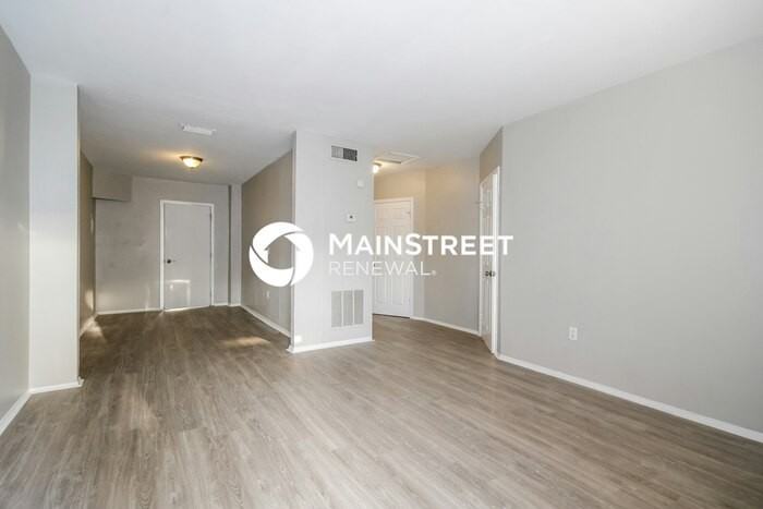 6813 North Clearview Avenue - Photo 2 of 16