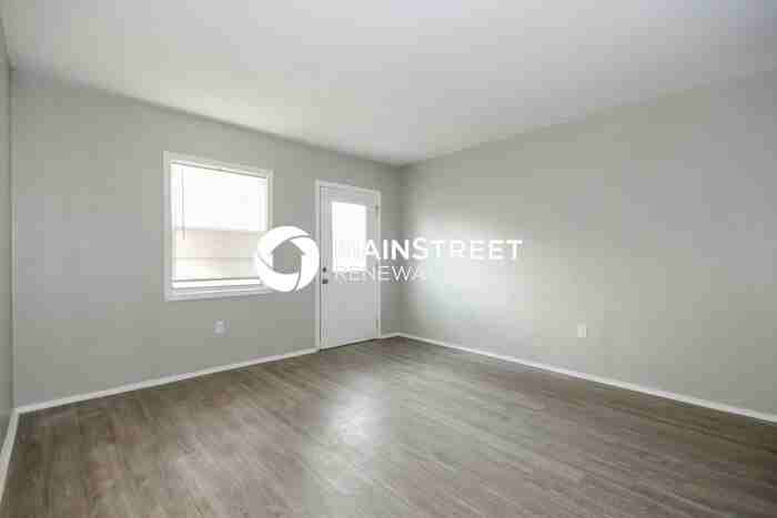 6813 North Clearview Avenue - Photo 4 of 16