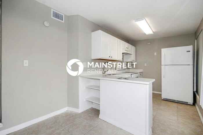 6813 North Clearview Avenue - Photo 5 of 16