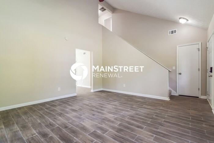 2826 Knollberry Lane - Photo 2 of 17