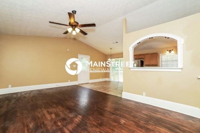 1255 Bishop's Lane - Photo 2 of 17