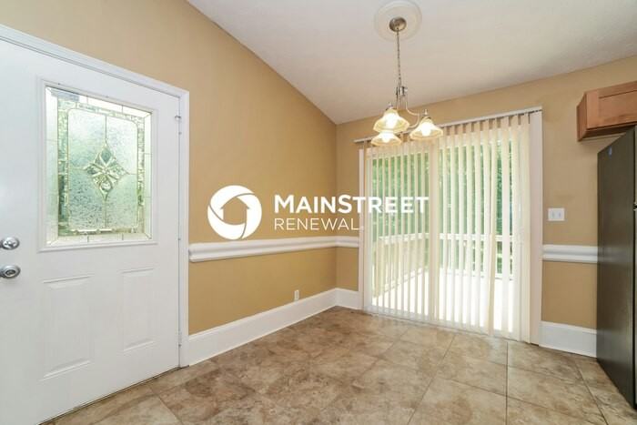 1255 Bishop's Lane - Photo 3 of 17