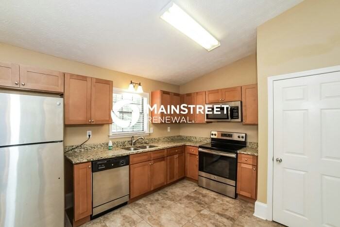 1255 Bishop's Lane - Photo 4 of 17