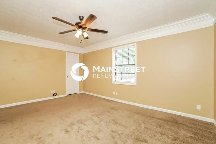 1255 Bishop's Lane - Photo 5 of 17