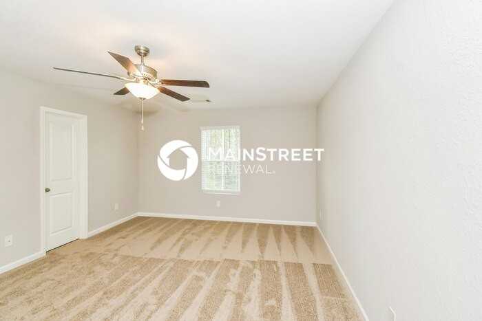 301 Augusta Woods Drive - Photo 4 of 17