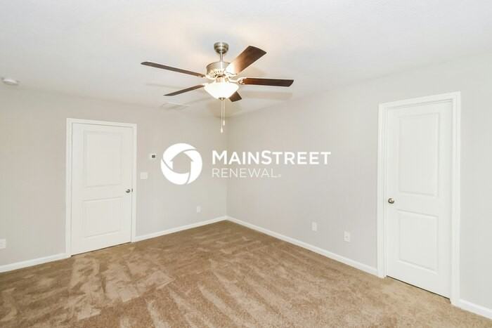 301 Augusta Woods Drive - Photo 5 of 17