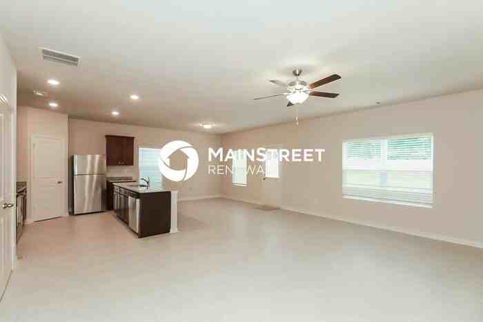 10826 Wheeler Trce - Photo 2 of 17