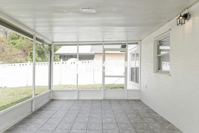 2406 Parsons Pond Cir - Photo 6 of 16